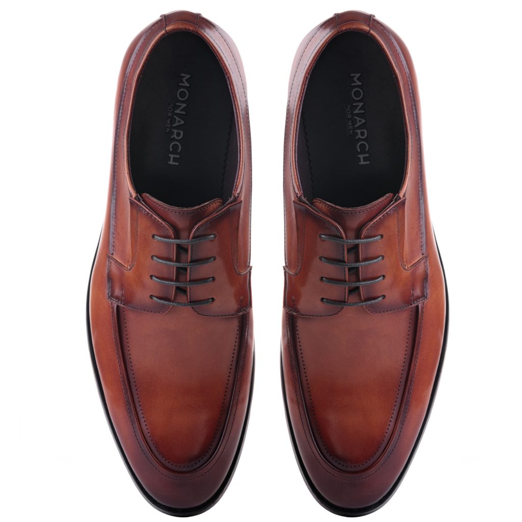 fotografie-de-produs-pe-fundal-alb-caseta-studio