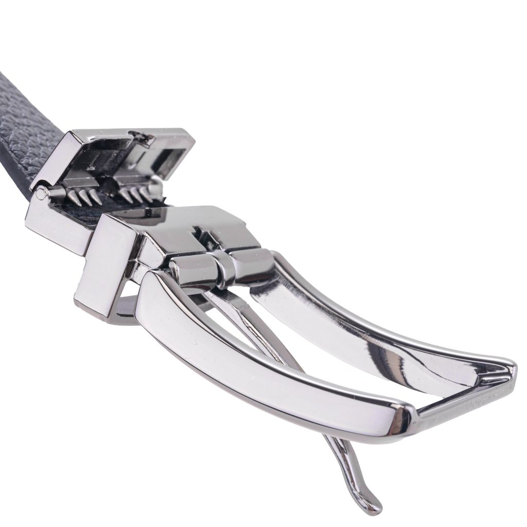 fotografie-de-produs-pe-fundal-alb-caseta-studio