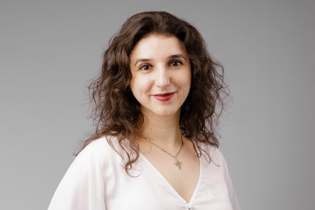 fotografii-portret-business-linkedin-studio-locatie-Caseta-Studio