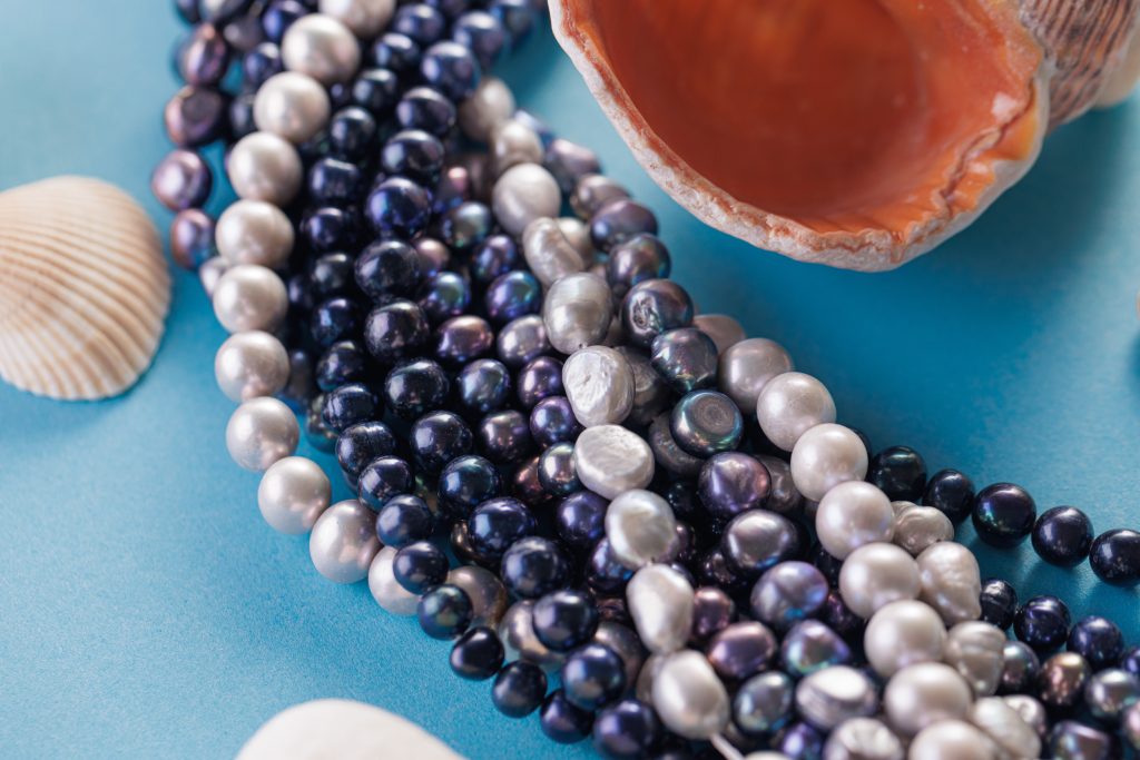 fotografii-produs-bijuterie-pietre-pretioase-perle-caseta-studio